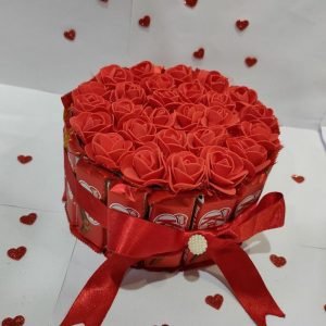 Zupppy Chocolates Kitkat hampers with red rose