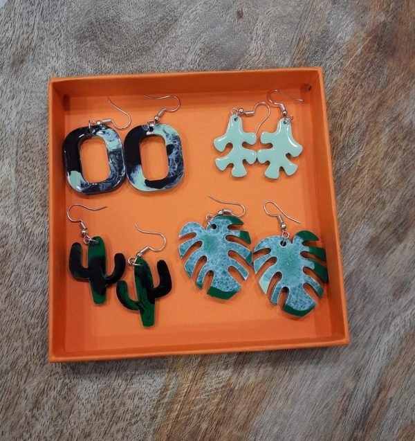 Zupppy Apparel Set of 4 earrings