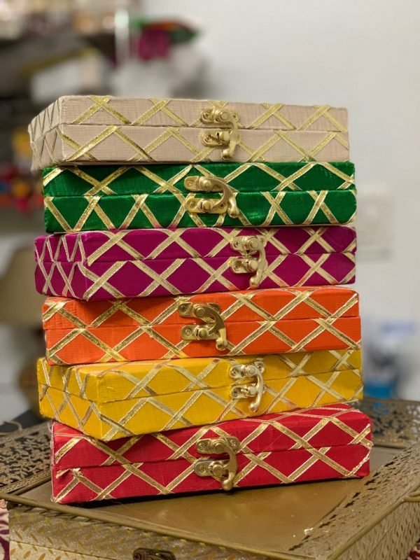 Zupppy Accessories Diwali gift box (Set of 10)
