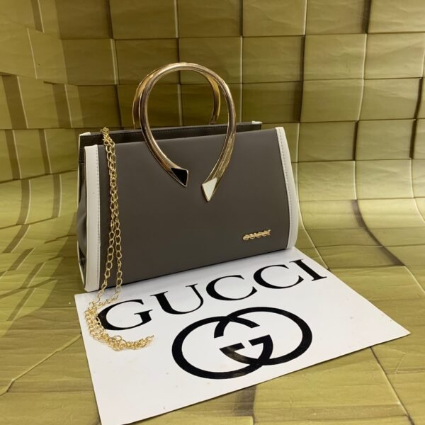 Zupppy Accessories GUCCI Iconic Sleek Leather Clutch Handbag with Chain