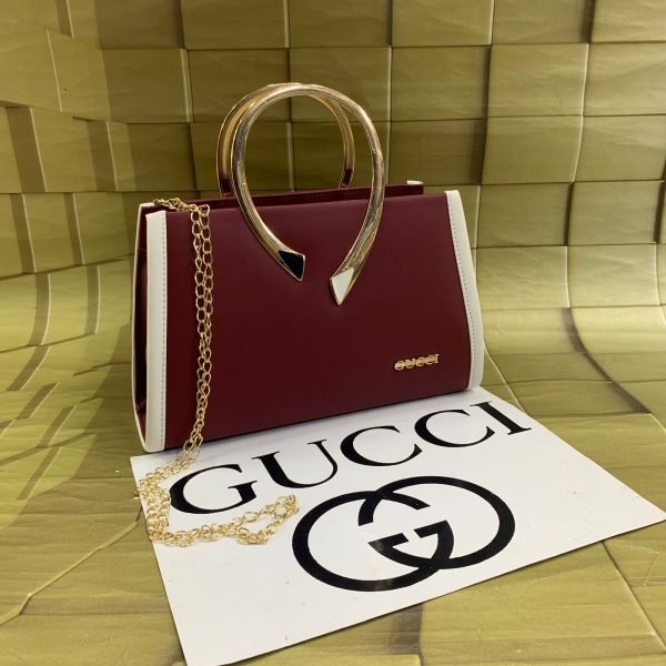 Zupppy Accessories GUCCI Iconic Sleek Leather Clutch Handbag with Chain