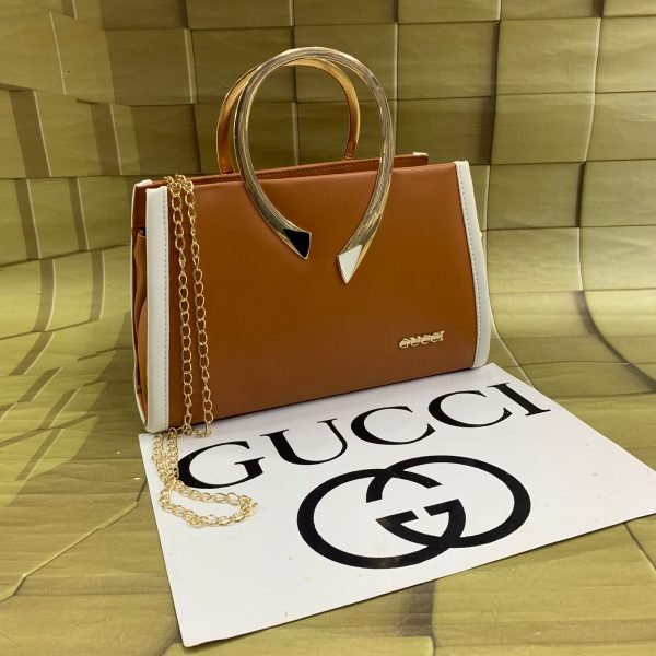 Zupppy Accessories GUCCI Iconic Sleek Leather Clutch Handbag with Chain