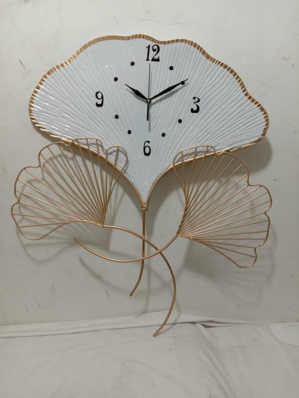 Zupppy Home Decor Leaf Petal shaped Metal Wall clock