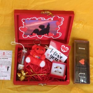 Zupppy Customized Gifts Love Box for valentine