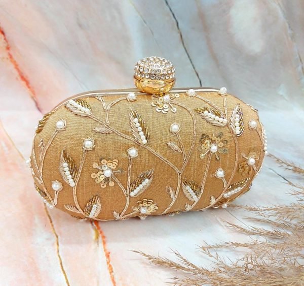 Zupppy Accessories Heavy Oval Embroidered clutch