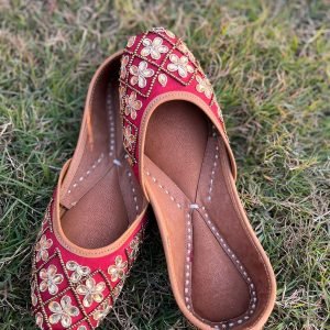 Zupppy Accessories Classy Punjabi Jutti | Handcrafted Ethnic Footwear | Authentic Punjabi Style