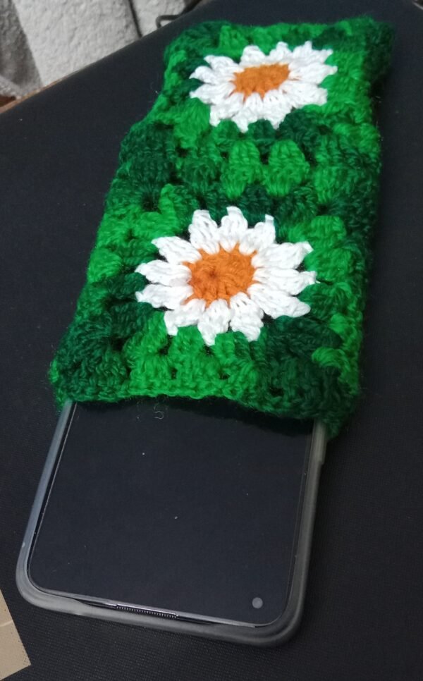 Zupppy Crochet Products Daisy Smartphone/Spectacle/Gaming console Sleeve