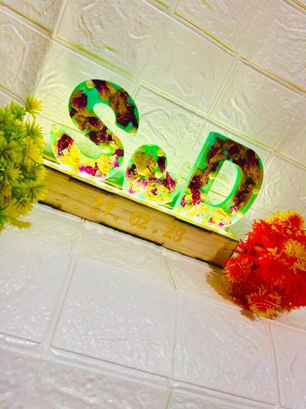 Zupppy Gifts Resin Led Preservation Crystal