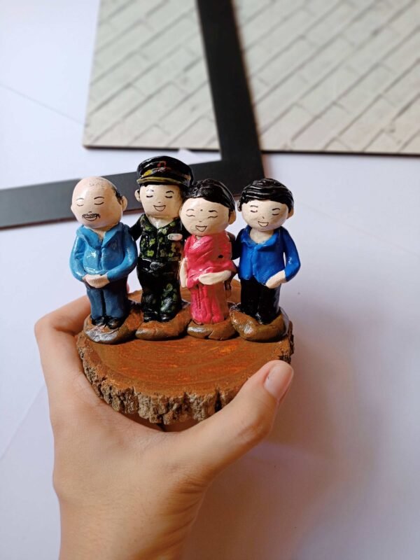 Zupppy Home Decor Family table top miniature | gift for family and parents