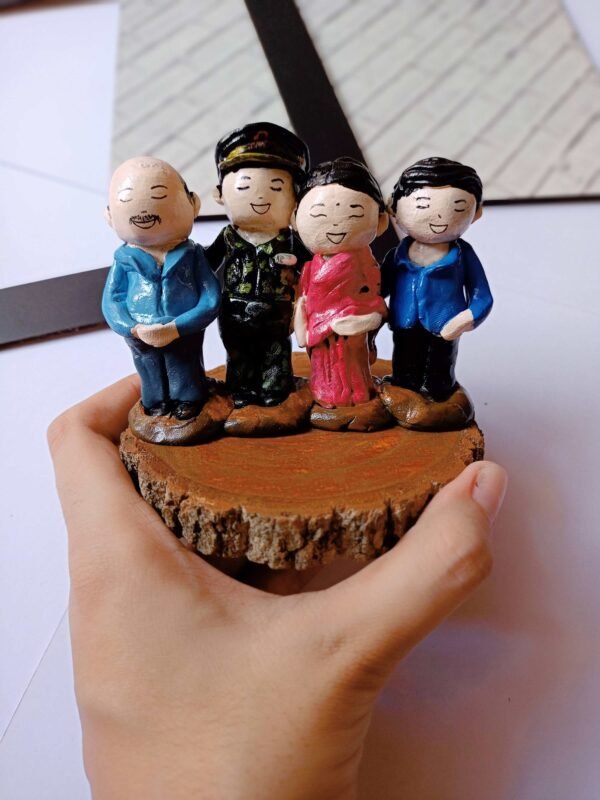 Zupppy Home Decor Family table top miniature | gift for family and parents