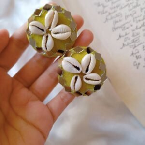 Zupppy Jewellery Rainvas Light Green kauri shells studs earrings