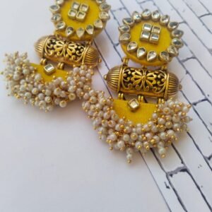 Zupppy Jewellery Rainvas Yellow kundan and beads jhumka