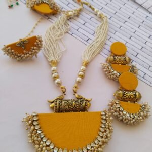 Zupppy Jewellery Rainvas Bright yellow and golden necklace earrings bracelet tika set