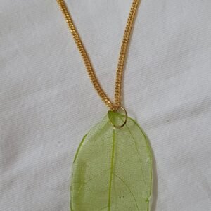Zupppy Customized Gifts Green Leaf Locket: Nature’s Elegance Encased in Wearable Beauty.