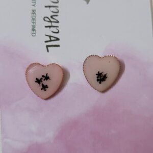 Zupppy Apparel White & Black Flower Heart Resin Earrings