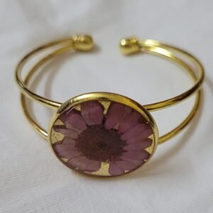Zupppy Accessories Golden Blossom: Flower Resin Bracelet Blooms with Elegance