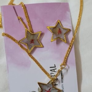 Zupppy Customized Gifts Resin Pendant Necklace & Earring Set