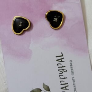 Zupppy Apparel Black & White Flower Resin Earrings