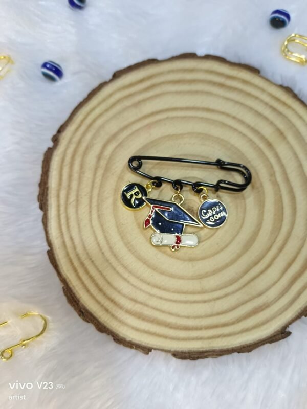 Zupppy Accessories Elegant Brooch with Charms – Perfect Accessory for Any Outfit