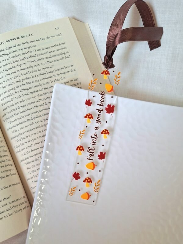 Zupppy Bookmark Reading bookmark – Fall into a good book quote – Bookworm essentials
