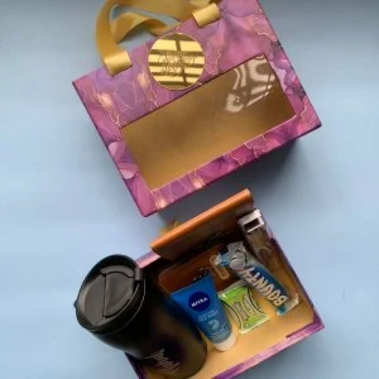 Premium Customizable Gift Hamper with Luxury Basket – ₹1450/- - Image 3