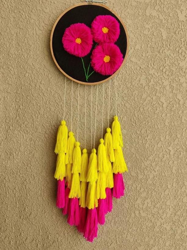 Handcrafted Beautiful Dreamcatcher Wall Hanging – Elegant Home Décor Piece