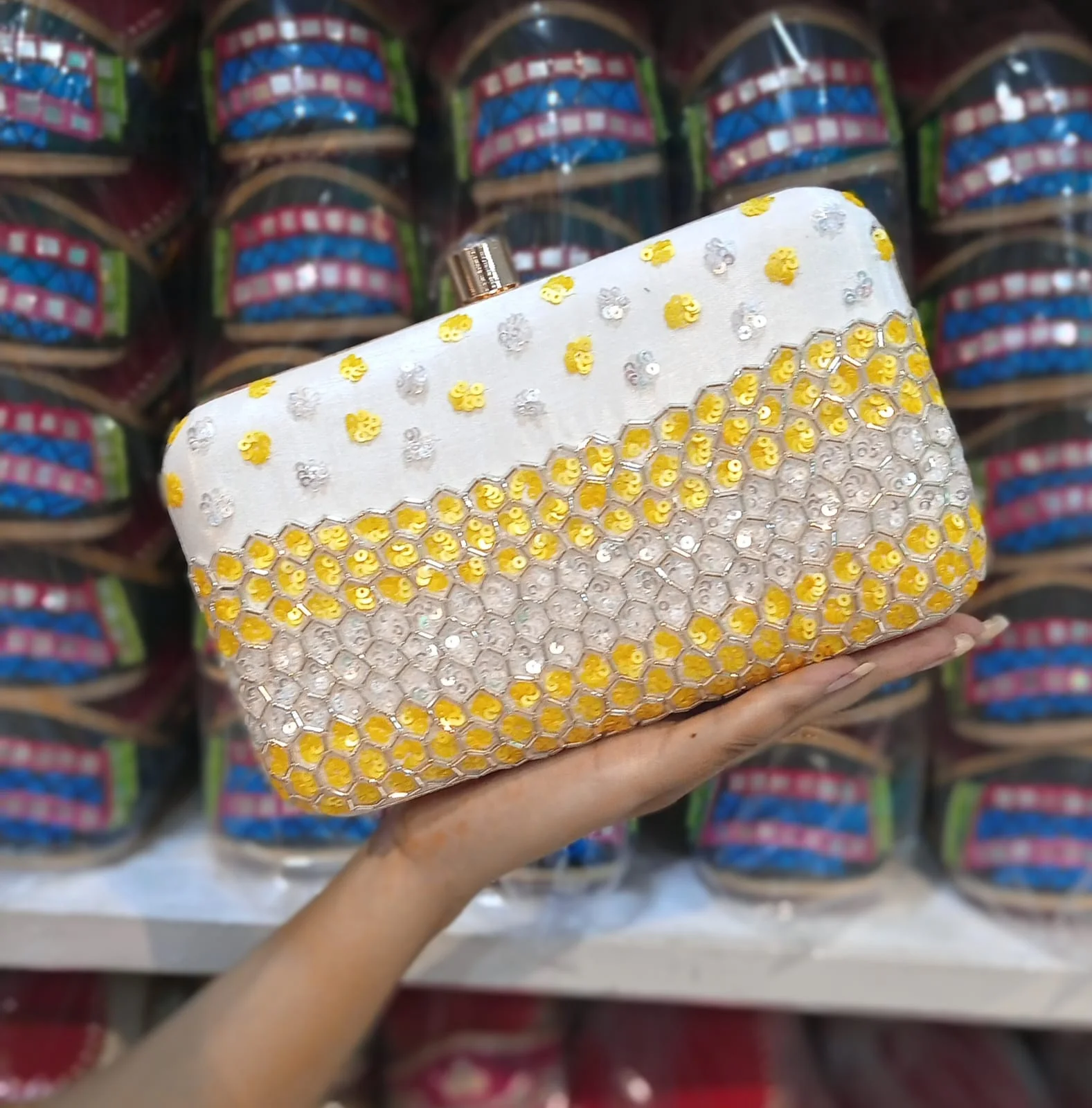 Women's Heavy Work Embroidery Box Clutch - Elegant Party Accessory - Image 11