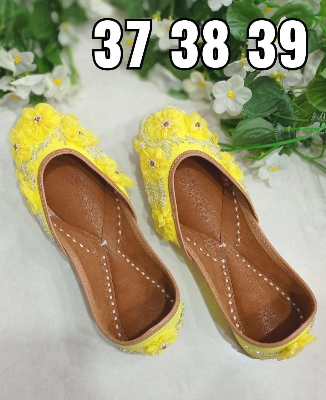 Embroidery Mojari: Handcrafted Jutti - Image 6