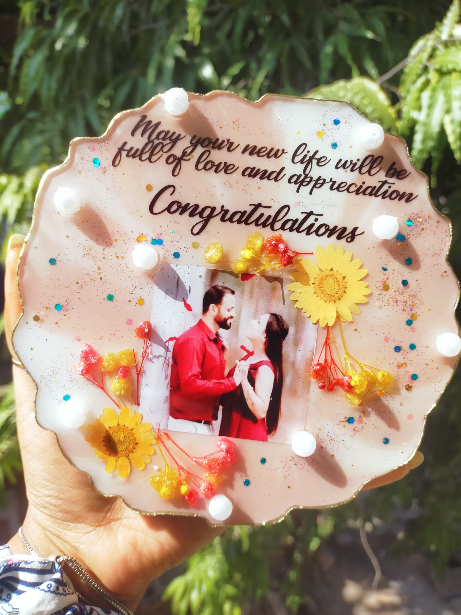 Premium Crystal-Clear Resin Picture Frames - Image 3